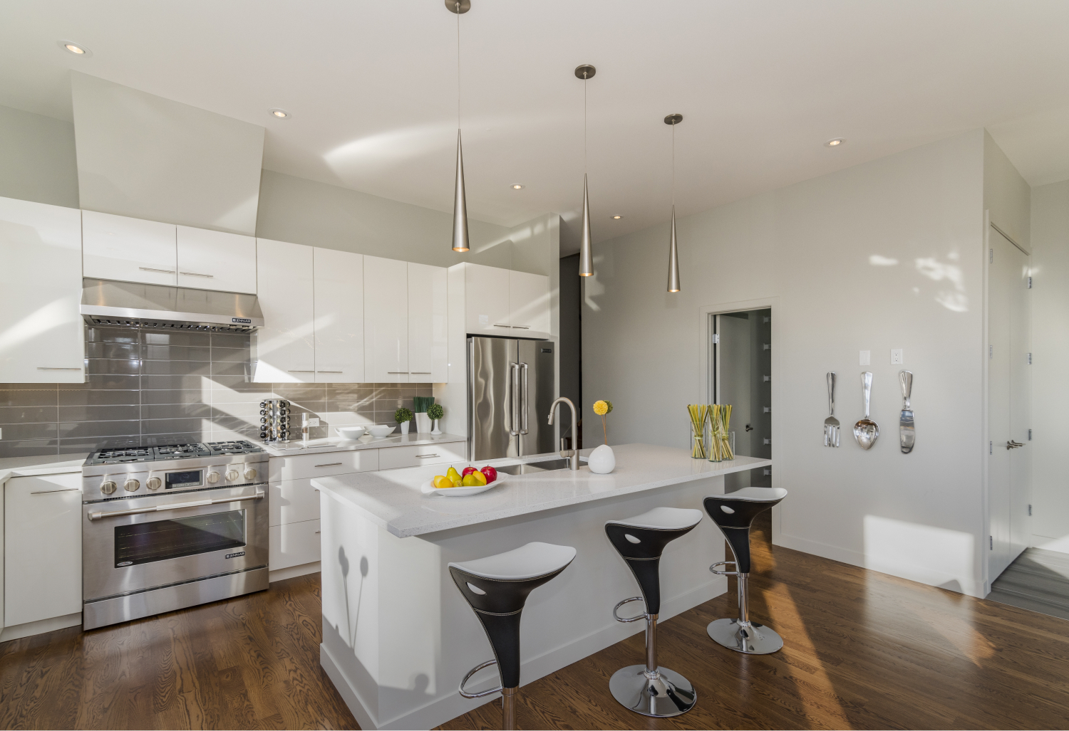 Local and trusted cleaning professionals will make sure your home is always as clean as the first day.